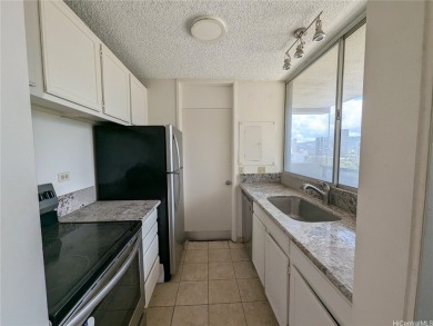 Welcome to the 444 Nahua! This 1 bed/1 bath, corner, end unit on Ala Wai Golf Course in Hawaii - for sale on GolfHomes.com, golf home, golf lot
