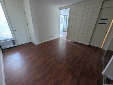 Welcome to the 444 Nahua! This 1 bed/1 bath, corner, end unit on Ala Wai Golf Course in Hawaii - for sale on GolfHomes.com, golf home, golf lot