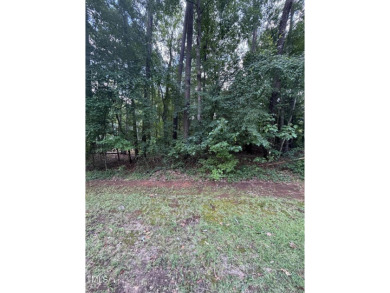 NICE BUILDABLE LOT ! Looking to build your new home? This lot is on River Golf and Country Club at Lake Royale in North Carolina - for sale on GolfHomes.com, golf home, golf lot