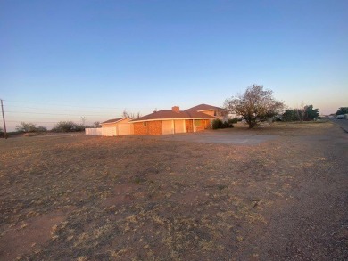 4 bed/2 ba and sits on 1.89 acres.  Room to roam in this nice on Ward County Golf Course in Texas - for sale on GolfHomes.com, golf home, golf lot