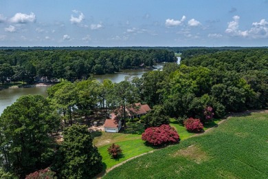 *Sunnyside Farm* is a rare gem in the Northern Neck of Virginia on Indian Creek Yacht and Country Club in Virginia - for sale on GolfHomes.com, golf home, golf lot