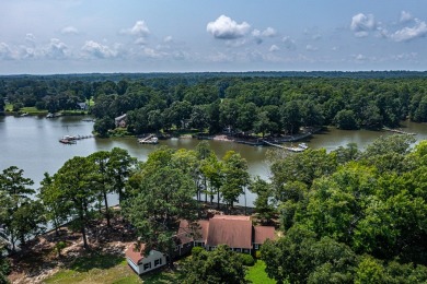 *Sunnyside Farm* is a rare gem in the Northern Neck of Virginia on Indian Creek Yacht and Country Club in Virginia - for sale on GolfHomes.com, golf home, golf lot