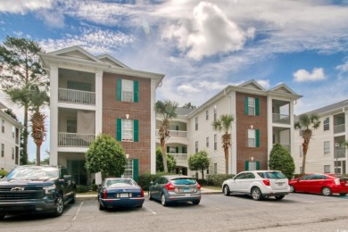 This delightful end unit 2-bedroom, 2-bathroom condo in the on River Oaks Golf Plantation  in South Carolina - for sale on GolfHomes.com, golf home, golf lot