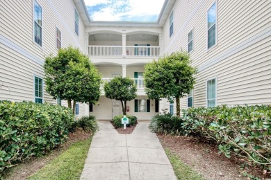 This delightful end unit 2-bedroom, 2-bathroom condo in the on River Oaks Golf Plantation  in South Carolina - for sale on GolfHomes.com, golf home, golf lot