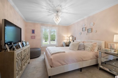 Welcome to this updated and pristine 3-bedroom 2.5-bathroom on Country Club of Paducah in Kentucky - for sale on GolfHomes.com, golf home, golf lot