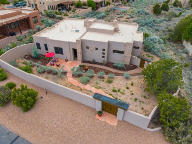 Gorgeous 3 bedroom, 3 bath contemporary home in the fantastic on The Club At Las Campanas  in New Mexico - for sale on GolfHomes.com, golf home, golf lot