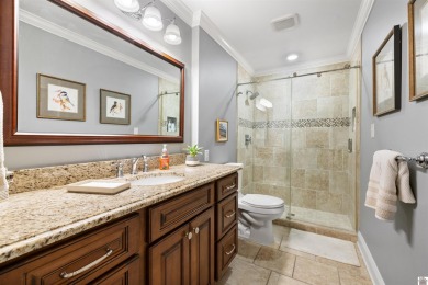 Welcome to this updated and pristine 3-bedroom 2.5-bathroom on Country Club of Paducah in Kentucky - for sale on GolfHomes.com, golf home, golf lot