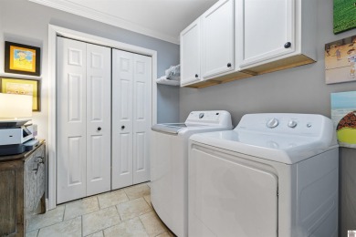 Welcome to this updated and pristine 3-bedroom 2.5-bathroom on Country Club of Paducah in Kentucky - for sale on GolfHomes.com, golf home, golf lot