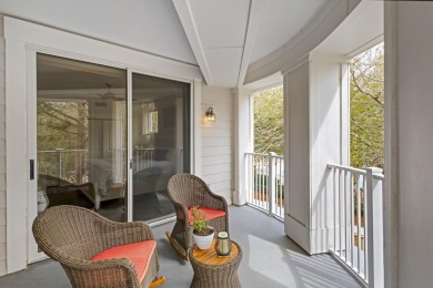This beautifully updated corner condo offers 870 sq. ft. of on Sandestin Golf and Beach Resort - Raven in Florida - for sale on GolfHomes.com, golf home, golf lot