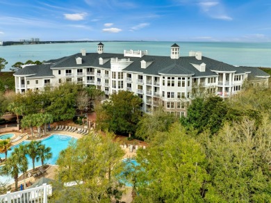 This beautifully updated corner condo offers 870 sq. ft. of on Sandestin Golf and Beach Resort - Raven in Florida - for sale on GolfHomes.com, golf home, golf lot