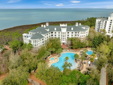 This beautifully updated corner condo offers 870 sq. ft. of on Sandestin Golf and Beach Resort - Raven in Florida - for sale on GolfHomes.com, golf home, golf lot