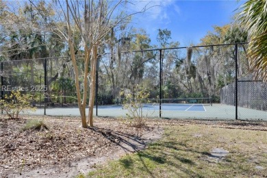 Wow, what a charming home, weekend getaway or vacation rental on Shipyard Golf Club in South Carolina - for sale on GolfHomes.com, golf home, golf lot