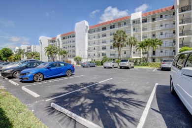 WELCOME TO THIS CONDO WITH BEAUTIFUL WATER,GARDEN & GOLF VIEWS on Poinciana Golf Club in Florida - for sale on GolfHomes.com, golf home, golf lot