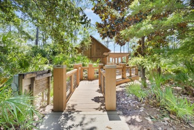 This beautifully updated corner condo offers 870 sq. ft. of on Sandestin Golf and Beach Resort - Raven in Florida - for sale on GolfHomes.com, golf home, golf lot