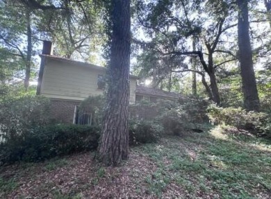 Calling all investors, flippers and primary occupants in search on Golf Club At Wescott Plantation in South Carolina - for sale on GolfHomes.com, golf home, golf lot