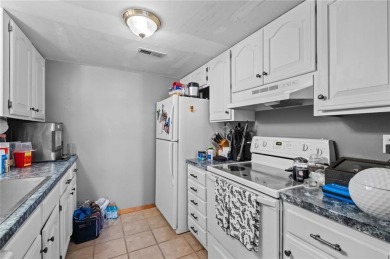 Welcome to this 2-bedroom, 1.5 bath townhouse in the heart of on Bella Vista Country Club and Golf Course in Arkansas - for sale on GolfHomes.com, golf home, golf lot