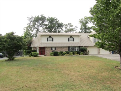 One owner! Never been on the market! This custom built brick on Twin Pines Golf Course in Alabama - for sale on GolfHomes.com, golf home, golf lot