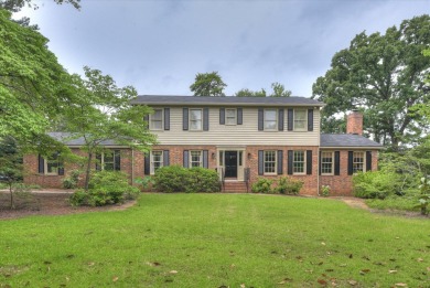 This traditional brick home is located in the desirable on Houndslake Country Club in South Carolina - for sale on GolfHomes.com, golf home, golf lot