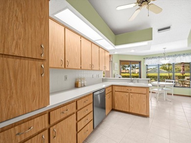 Located in Glen Lakes, this 1990 Alexander Boca Grande Deluxe on Glen Lakes Country Club in Florida - for sale on GolfHomes.com, golf home, golf lot