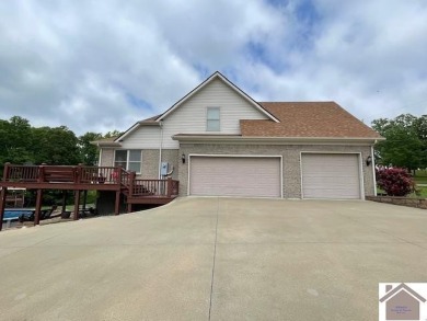 The TOTAL Package! Beautiful Home with attached garage and on Boots Randolph Golf Course in Kentucky - for sale on GolfHomes.com, golf home, golf lot