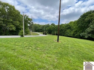 The TOTAL Package! Beautiful Home with attached garage and on Boots Randolph Golf Course in Kentucky - for sale on GolfHomes.com, golf home, golf lot