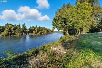 Welcome to 8515 SW Curry Rd, a beautifully updated 1-bedroom on Charbonneau Golf Club in Oregon - for sale on GolfHomes.com, golf home, golf lot