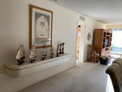 THIS 2BDRM/2BATH UNIT HAS DIRECT GOLF VIEWS OFF BOTH SLIDING on Bear Lakes Country Club in Florida - for sale on GolfHomes.com, golf home, golf lot
