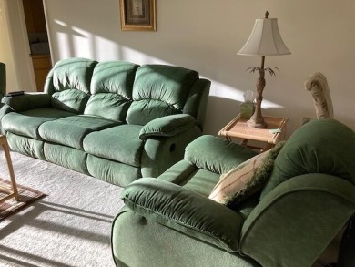 THIS 2BDRM/2BATH UNIT HAS DIRECT GOLF VIEWS OFF BOTH SLIDING on Bear Lakes Country Club in Florida - for sale on GolfHomes.com, golf home, golf lot