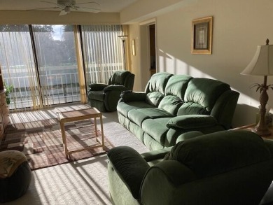 THIS 2BDRM/2BATH UNIT HAS DIRECT GOLF VIEWS OFF BOTH SLIDING on Bear Lakes Country Club in Florida - for sale on GolfHomes.com, golf home, golf lot