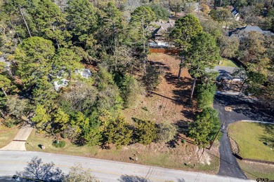 Build your dream home in the heart of Hideaway Lake on this on Hide-A-Way Lake Golf Course in Texas - for sale on GolfHomes.com, golf home, golf lot