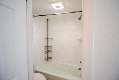 Stunning 4-Bedroom Townhome Near UCO - Renovated  Move-In 
 on KickingBird Golf Course in Oklahoma - for sale on GolfHomes.com, golf home, golf lot