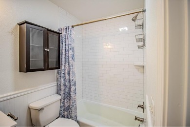 Stunning 4-Bedroom Townhome Near UCO - Renovated  Move-In 
 on KickingBird Golf Course in Oklahoma - for sale on GolfHomes.com, golf home, golf lot