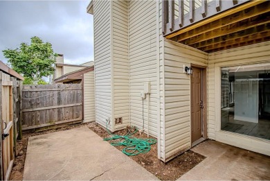 Stunning 4-Bedroom Townhome Near UCO - Renovated  Move-In 
 on KickingBird Golf Course in Oklahoma - for sale on GolfHomes.com, golf home, golf lot