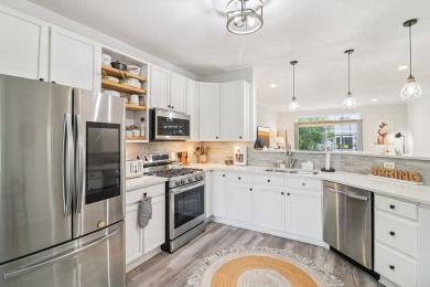 Step inside this truly beautiful ground-level ranch home on Fox Bend Golf Course in Illinois - for sale on GolfHomes.com, golf home, golf lot