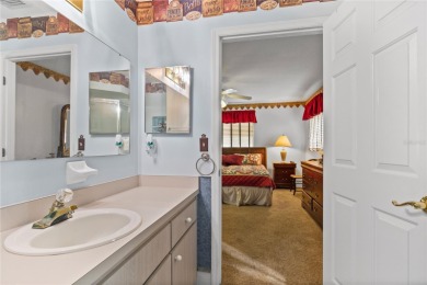 Turnkey 2 bedroom, 2 bath home on a corner lot!  Move right in on The Links of Spruce Creek in Florida - for sale on GolfHomes.com, golf home, golf lot