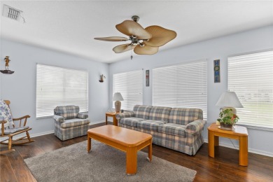 Turnkey 2 bedroom, 2 bath home on a corner lot!  Move right in on The Links of Spruce Creek in Florida - for sale on GolfHomes.com, golf home, golf lot