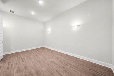 **HUGE PRICE IMPROVEMENT!!  PRICE REDUCED $100K!!**  This on Heath Golf and Yacht Club in Texas - for sale on GolfHomes.com, golf home, golf lot