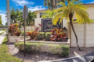 Lovely 3 bedroom 2 1/2 bath townhome on a cul de sac in Arbor on Deer Creek Golf Club in Florida - for sale on GolfHomes.com, golf home, golf lot