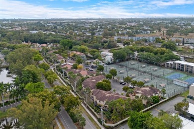 Lovely 3 bedroom 2 1/2 bath townhome on a cul de sac in Arbor on Deer Creek Golf Club in Florida - for sale on GolfHomes.com, golf home, golf lot