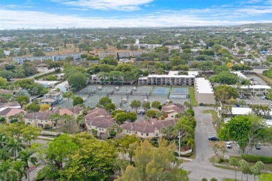 Lovely 3 bedroom 2 1/2 bath townhome on a cul de sac in Arbor on Deer Creek Golf Club in Florida - for sale on GolfHomes.com, golf home, golf lot