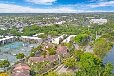 Lovely 3 bedroom 2 1/2 bath townhome on a cul de sac in Arbor on Deer Creek Golf Club in Florida - for sale on GolfHomes.com, golf home, golf lot