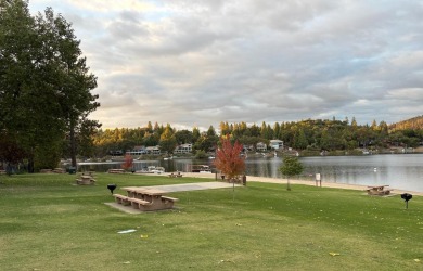 Located on a quiet lane and close to sweet private lake with on Pine Mountain Lake Country Club in California - for sale on GolfHomes.com, golf home, golf lot