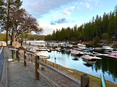 Located on a quiet lane and close to sweet private lake with on Pine Mountain Lake Country Club in California - for sale on GolfHomes.com, golf home, golf lot