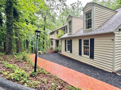 Almost 1 acre in desirable, convenient Hunting Hills.  Great on Hunting Hills Country Club in Virginia - for sale on GolfHomes.com, golf home, golf lot