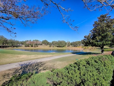 ~oBond is PAID!o~ ~oNEW Roof 2022o~ NEW Tankless Hot Water on The Links of Spruce Creek in Florida - for sale on GolfHomes.com, golf home, golf lot