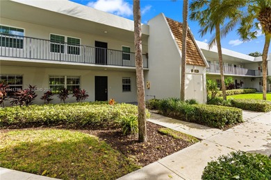 Priced to sell! 
Remodeled and spacious three-bedroom on Palm-Aire Country Club and Resort - The Oaks in Florida - for sale on GolfHomes.com, golf home, golf lot