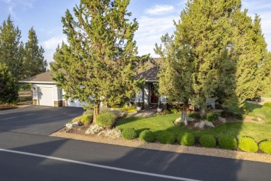 This beautiful, single story home is immaculate! Featuring many on Eagle Crest Golf Resort - Resort Course in Oregon - for sale on GolfHomes.com, golf home, golf lot