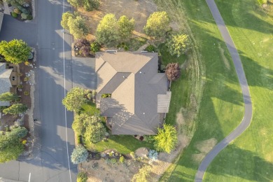 This beautiful, single story home is immaculate! Featuring many on Eagle Crest Golf Resort - Resort Course in Oregon - for sale on GolfHomes.com, golf home, golf lot