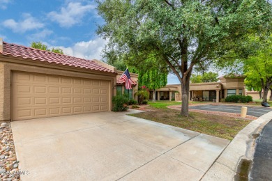 Well maintained 1402 square foot home, 2 bedroom & 2 bath home on Westbrook Village Golf Club in Arizona - for sale on GolfHomes.com, golf home, golf lot
