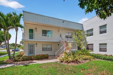Prepare to be impressed--this 1st-floor 2 bed, 2 bath Kings on Kings Point Golf -Flanders Way in Florida - for sale on GolfHomes.com, golf home, golf lot
